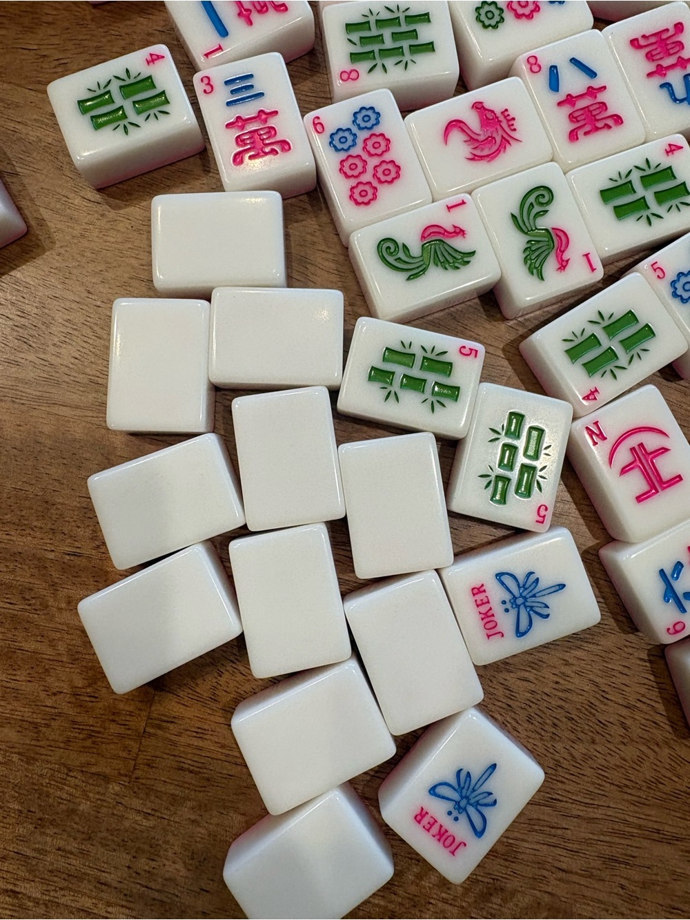 American Mahjong Tile Set with Mat Bag and Tile Pusher Bag - Picture 2 of 9